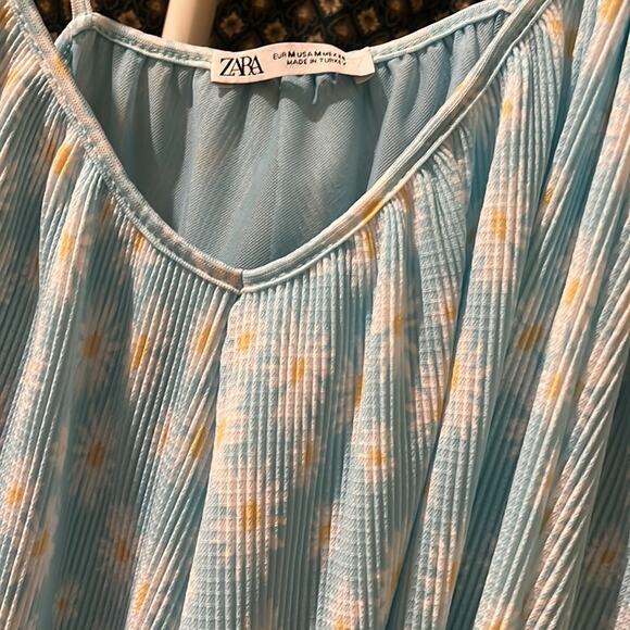 Zara blue daisy mini dress NWOT - Picture 3 of 4